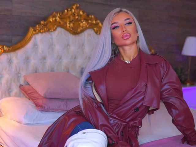 JuicyJessye live cam on BongaCams