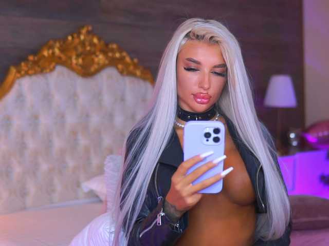 JuicyJessye live cam on BongaCams