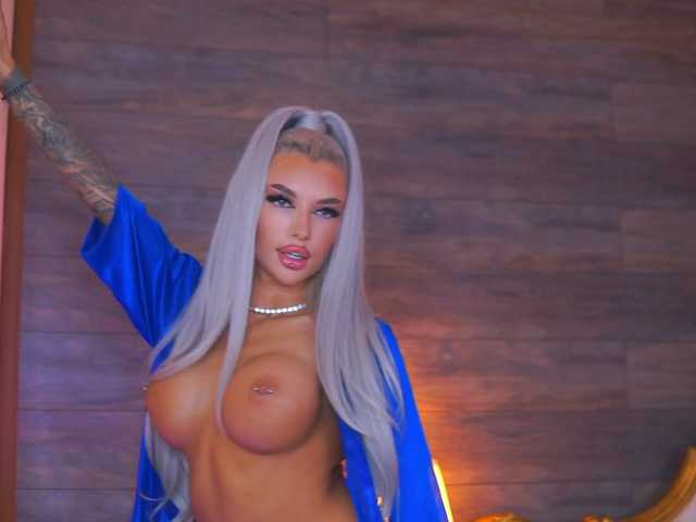  JuicyJessye chat room