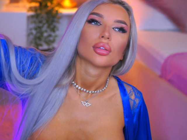 JuicyJessye live cam on BongaCams