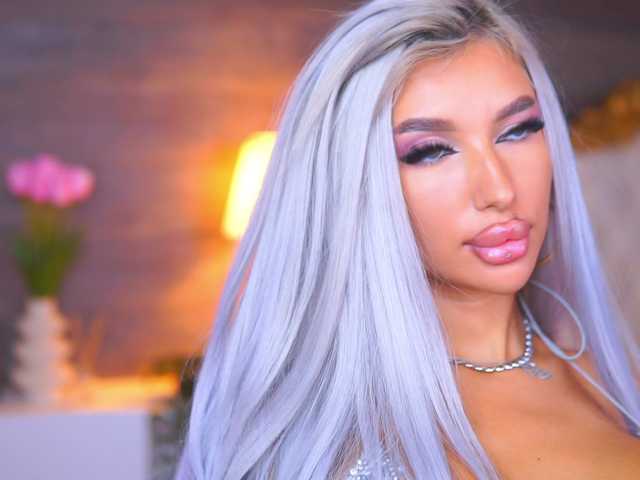 JuicyJessye live cam on BongaCams
