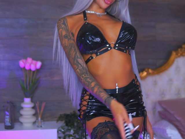 JuicyJessye live cam on BongaCams