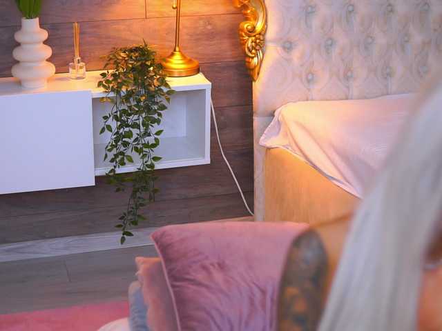JuicyJessye live cam on BongaCams