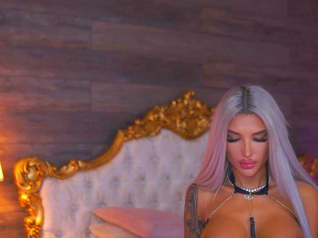 JuicyJessye live cam on BongaCams