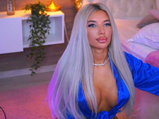 JuicyJessye live cam on BongaCams