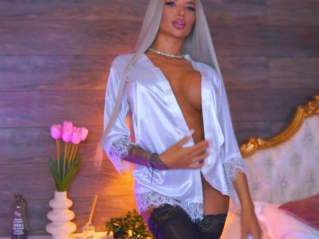 JuicyJessye live cam on BongaCams