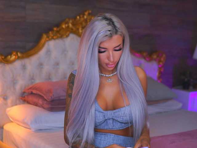 JuicyJessye live cam on BongaCams