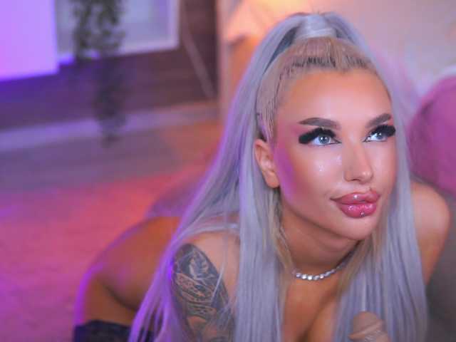 JuicyJessye chat room