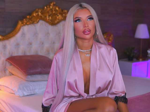 JuicyJessye live cam on BongaCams