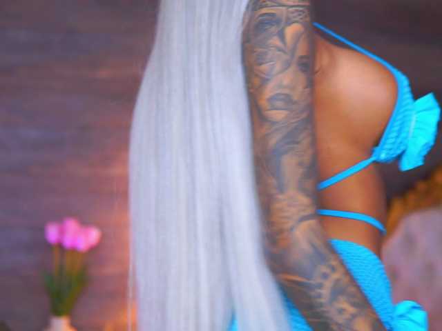 JuicyJessye live cam on BongaCams