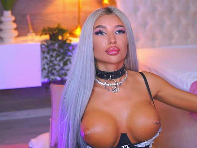 JuicyJessye live cam on BongaCams