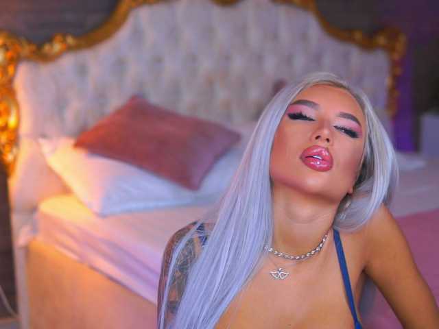 JuicyJessye live cam on BongaCams