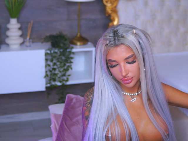 JuicyJessye live cam on BongaCams