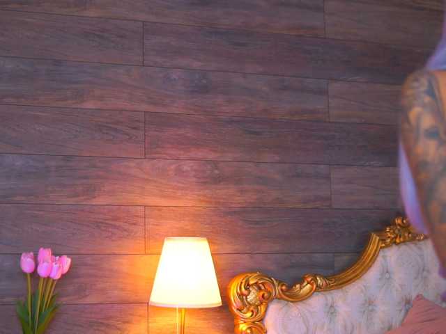 JuicyJessye live cam on BongaCams