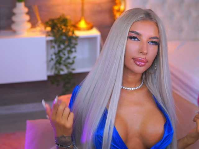 JuicyJessye live cam on BongaCams