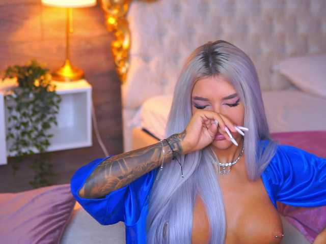 JuicyJessye live cam on BongaCams