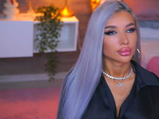JuicyJessye live cam on BongaCams