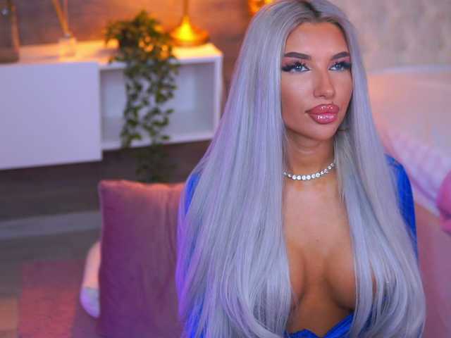 JuicyJessye webcam