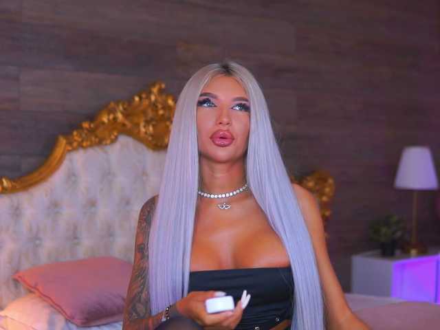 JuicyJessye live cam on BongaCams