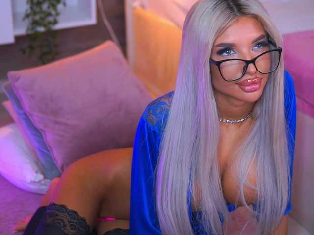 JuicyJessye live cam on BongaCams