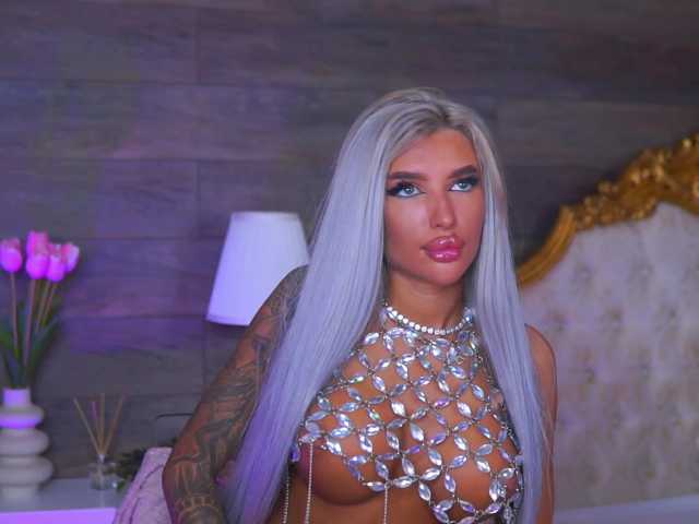 JuicyJessye live cam on BongaCams