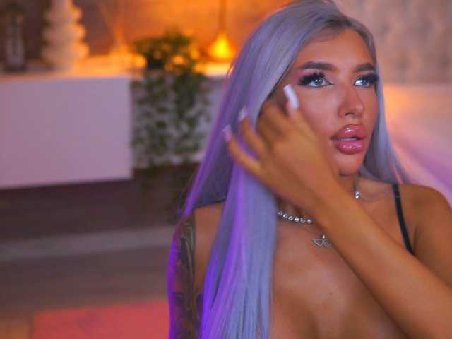 JuicyJessye live cam on BongaCams