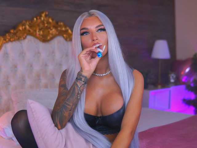JuicyJessye live cam on BongaCams