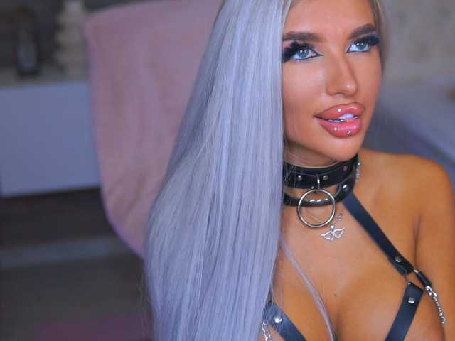 JuicyJessye live cam on BongaCams