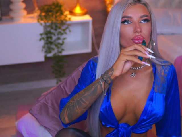JuicyJessye live cam on BongaCams