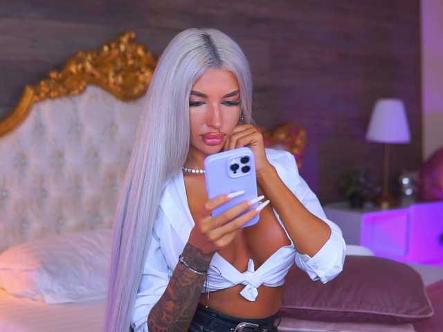JuicyJessye live cam on BongaCams