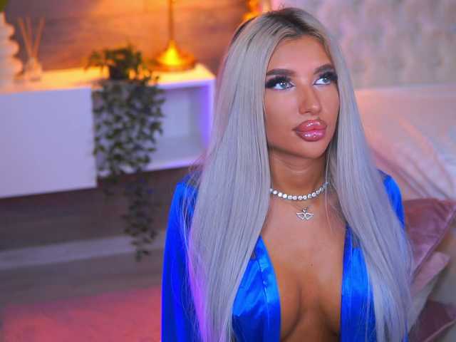 JuicyJessye live cam on BongaCams