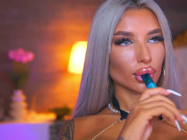 JuicyJessye live cam on BongaCams