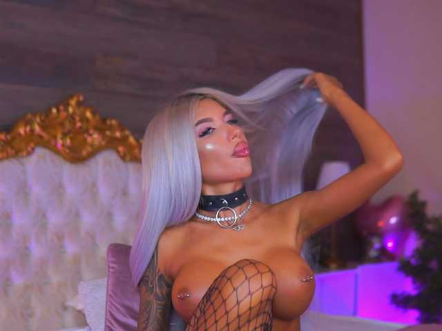 JuicyJessye live cam on BongaCams