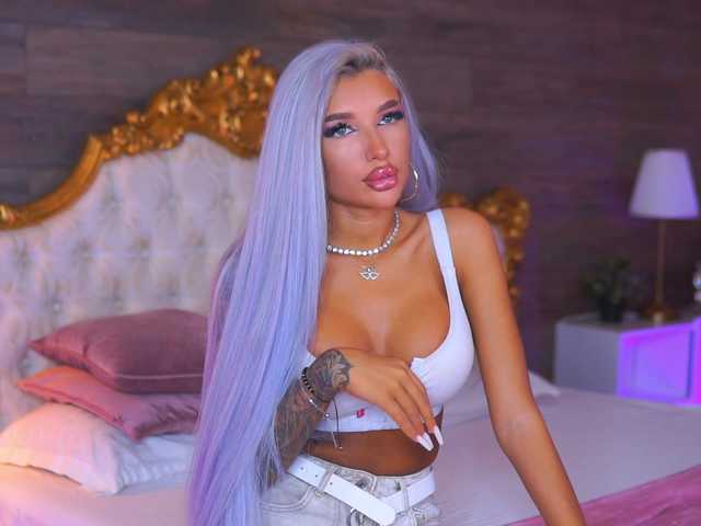 JuicyJessye live cam on BongaCams