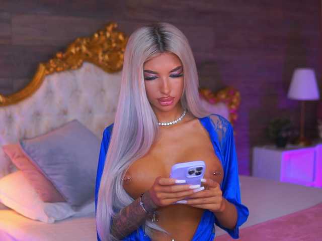 JuicyJessye live cam on BongaCams