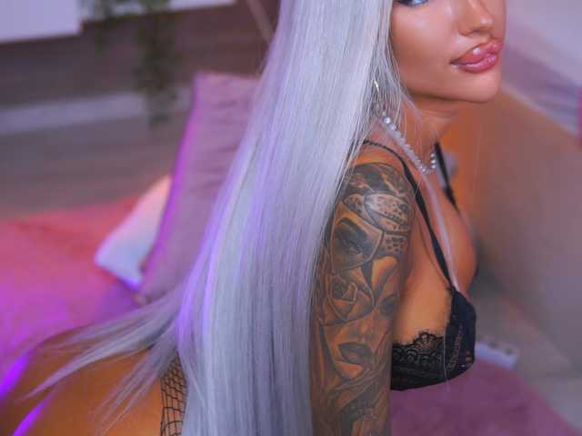 JuicyJessye live cam on BongaCams