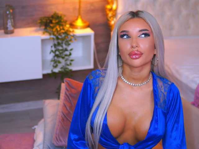 JuicyJessye live cam on BongaCams