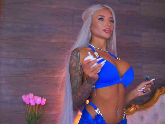 JuicyJessye webcam