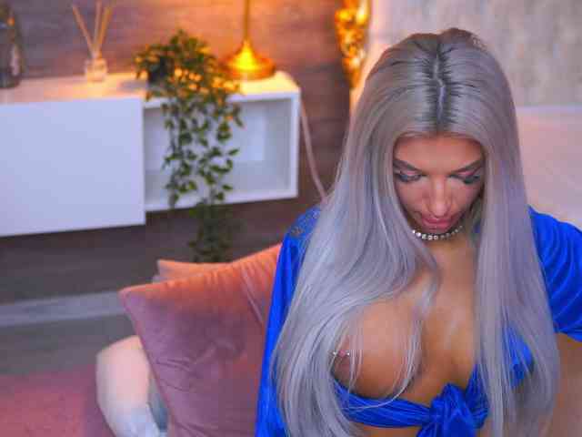 JuicyJessye webcam