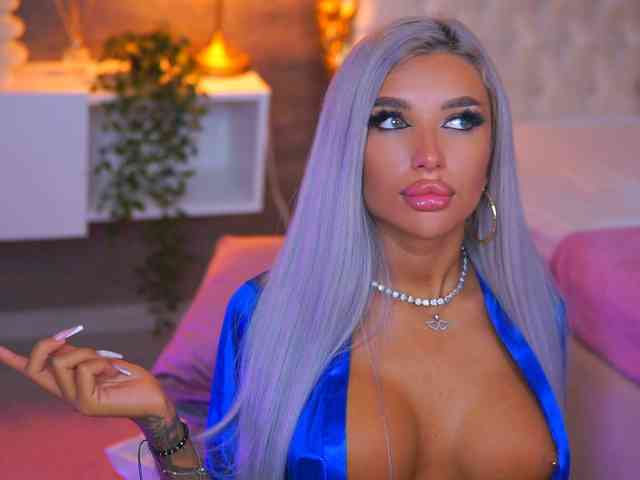 JuicyJessye webcam