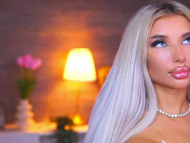 Model: JuicyJessye