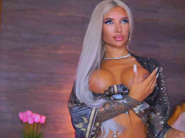 JuicyJessye webcam