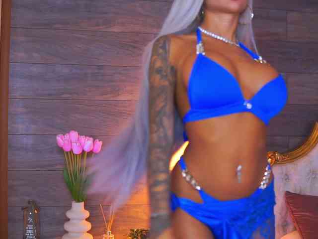 JuicyJessye webcam