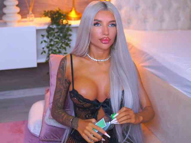 JuicyJessye webcam