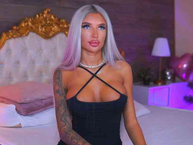 JuicyJessye webcam