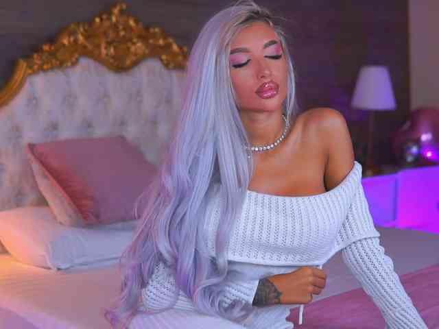 JuicyJessye webcam