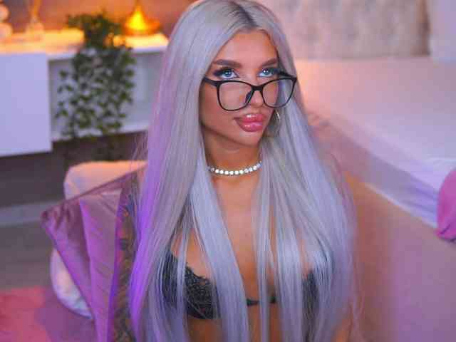 JuicyJessye webcam