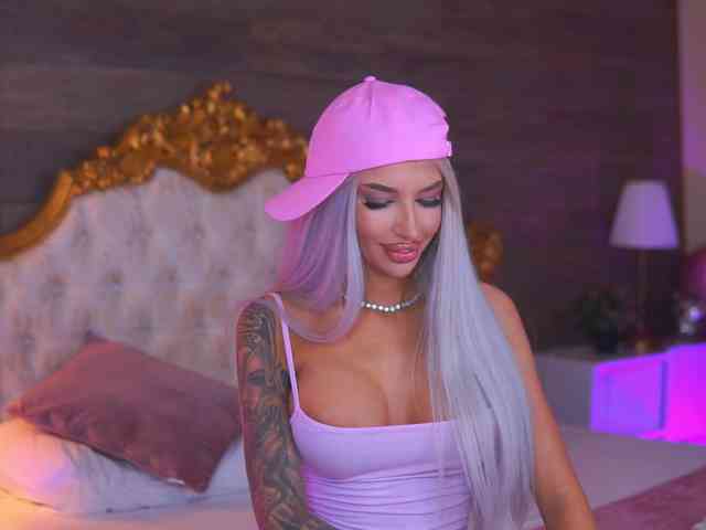 JuicyJessye webcam