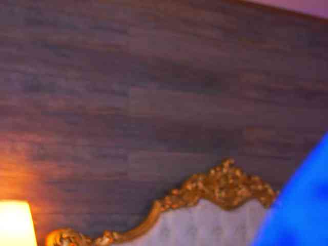 JuicyJessye webcam