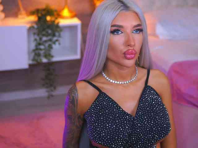 JuicyJessye webcam